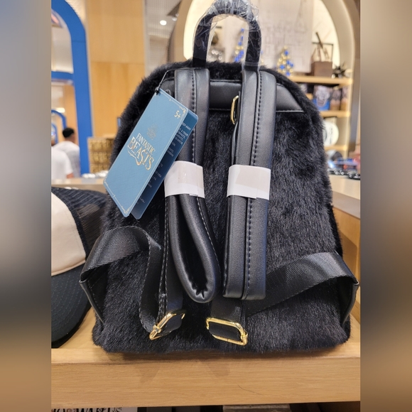 Black Niffler Fantastic Beast Loungefly - Picture 2 of 3